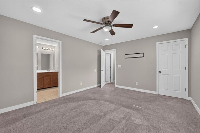 Building Photo - 3689 Whispering Woods Dr