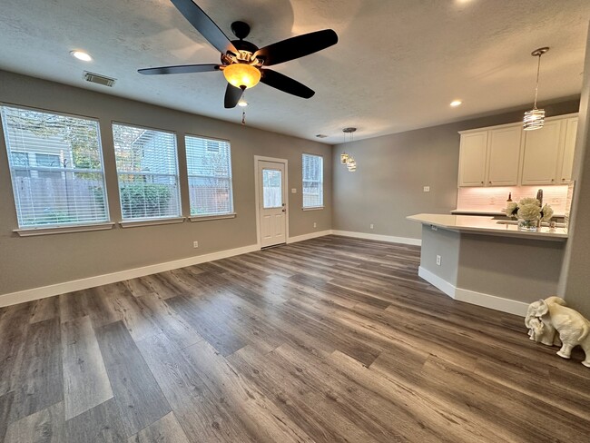 Building Photo - 46 Summer Haze Cir