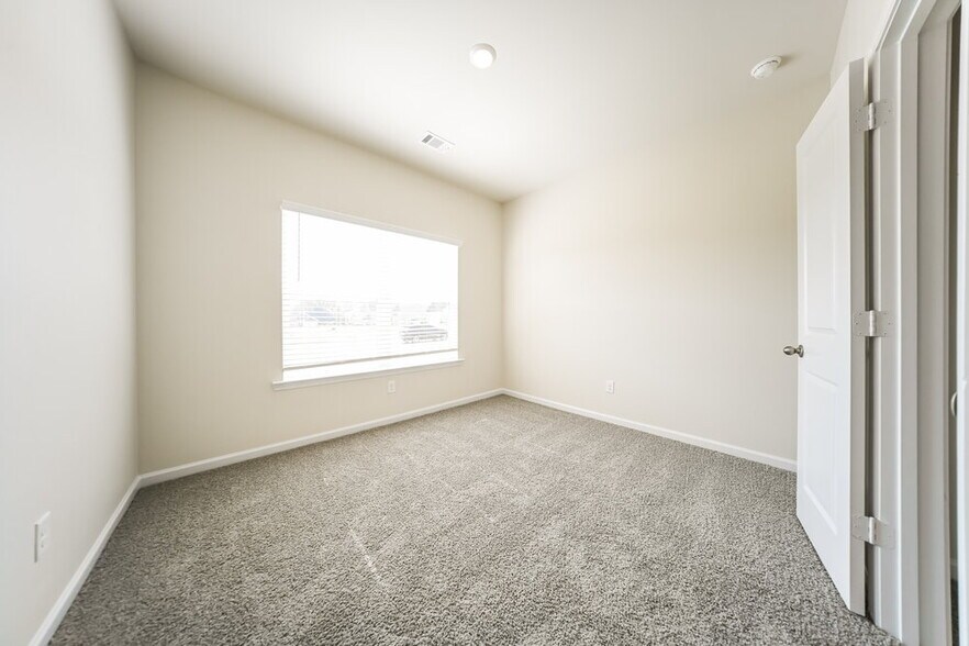 Building Photo - 1452 Sodbuster Dr