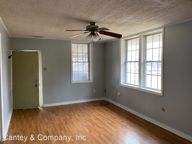 Building Photo - 3 br, 1 bath House - 3105 Fish Hatchery Rd.