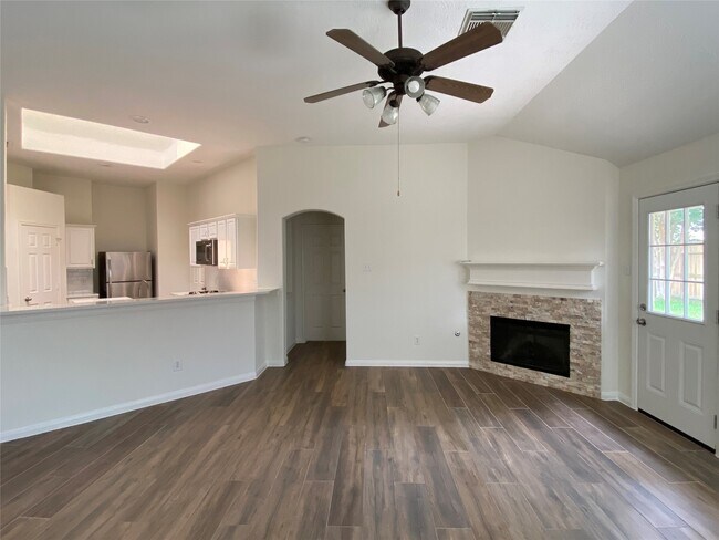 Building Photo - 21615 Rose Mill Dr