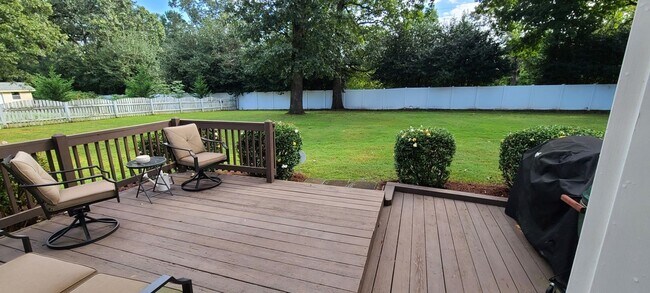 Building Photo - 1578 Fair Oaks Ln