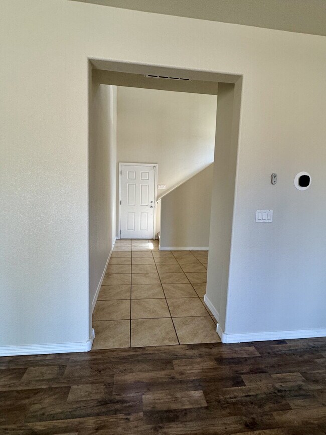 Building Photo - Move in Special 1/2 off first full month's...