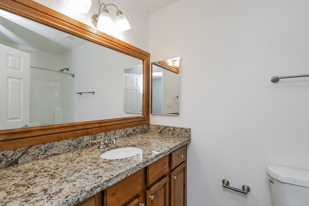 Building Photo - 6106 E Ivyglen St