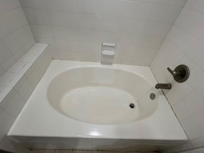 Building Photo - 7701 Rialto Blvd