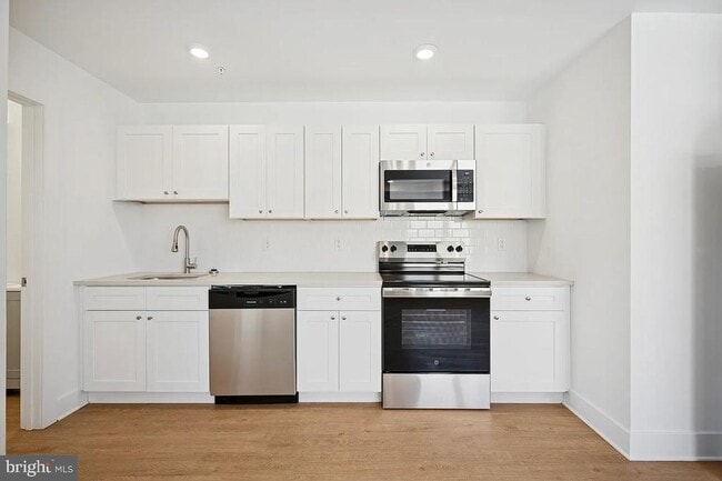 Building Photo - 3415 N 19th St