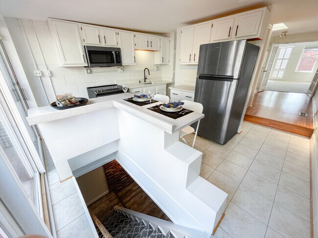 Building Photo - 1135 Olive St