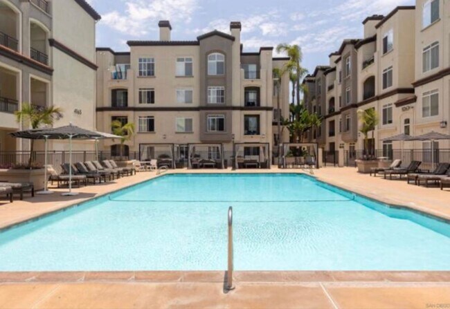 Building Photo - $2,950 - 1 Bed / 1 Bath Bottom Floor Beautiful Condo at Regents La Jolla