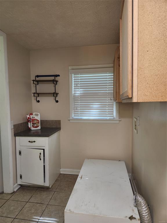 Building Photo - 606 Fairview Ave