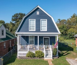 Building Photo - 531 N Elm Ave