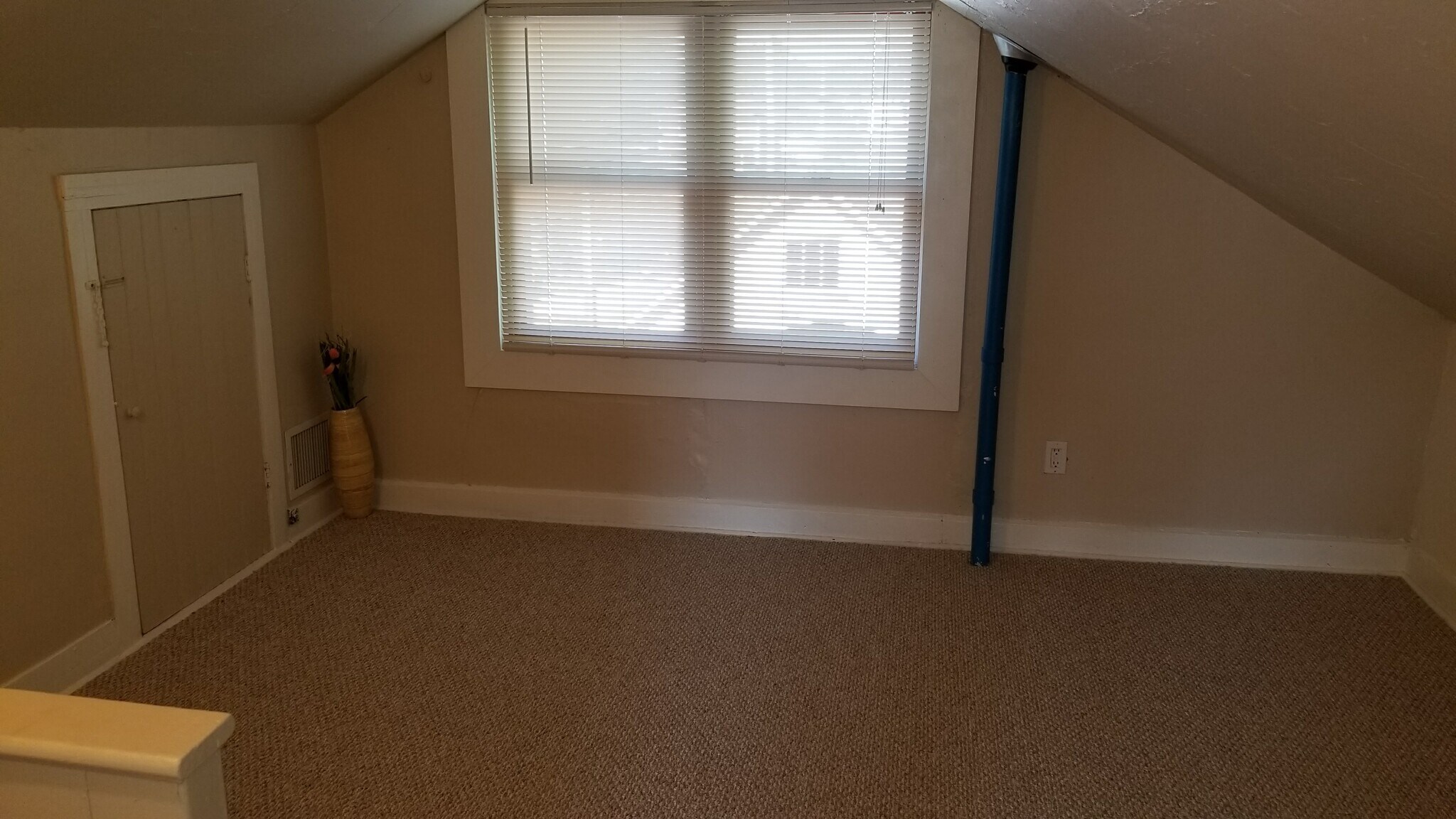 Building Photo - 117 Clapp St