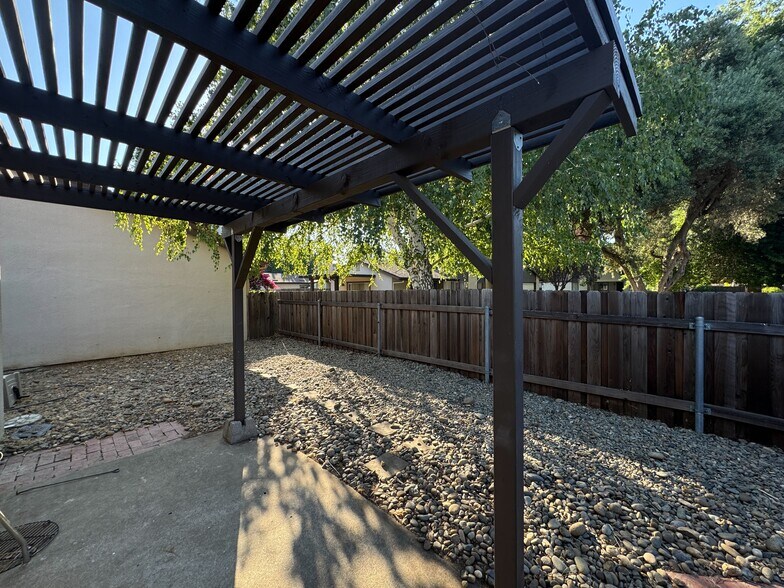 Building Photo - 11049 Autumnwind Lane