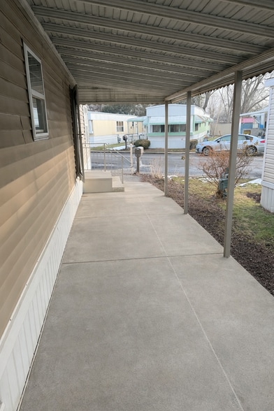 Building Photo - 145 Terri Dr