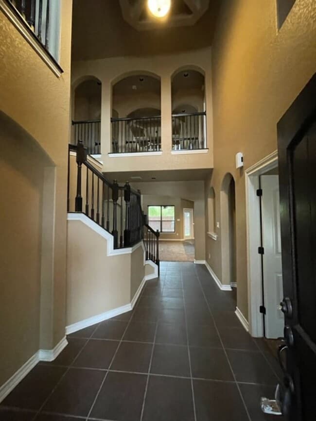 Building Photo - Beautiful Two-Story Stone Home in Desirable Kallison Ranch - West San Antonio off North Culebra Rd