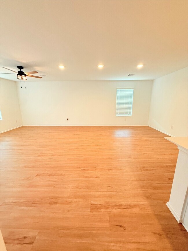 Building Photo - 702 Pleasant Pt Dr