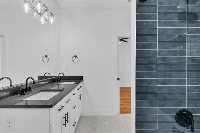 Building Photo - 976 Dunning St SE