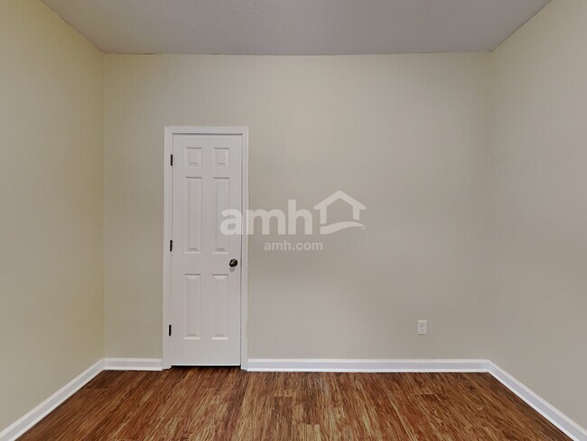 Building Photo - 2713 Bending Elm Dr