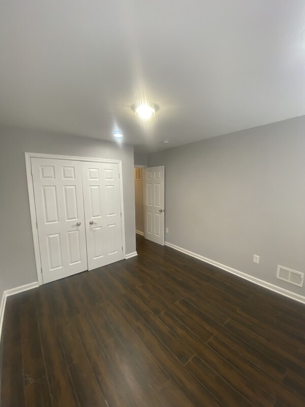 Building Photo - 1105 N Collington Ave