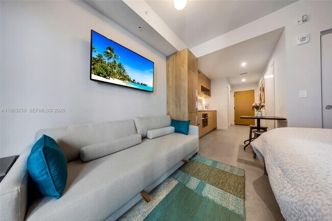 Building Photo - 11 NE 6th St