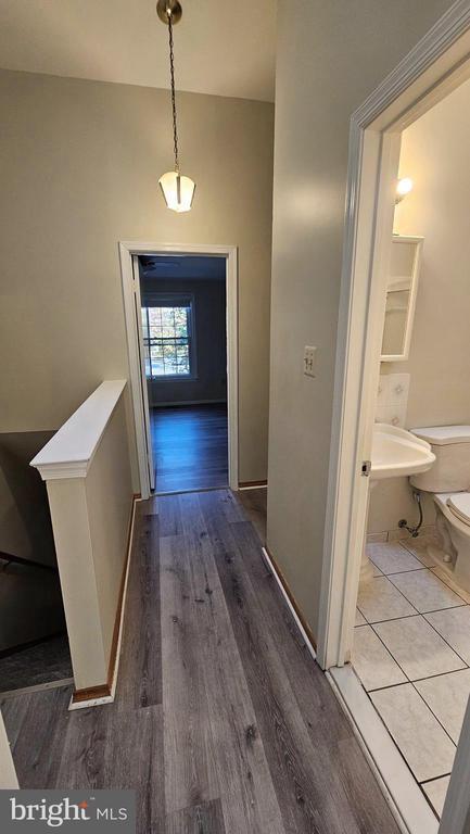 Building Photo - 9 Hamlet Dr