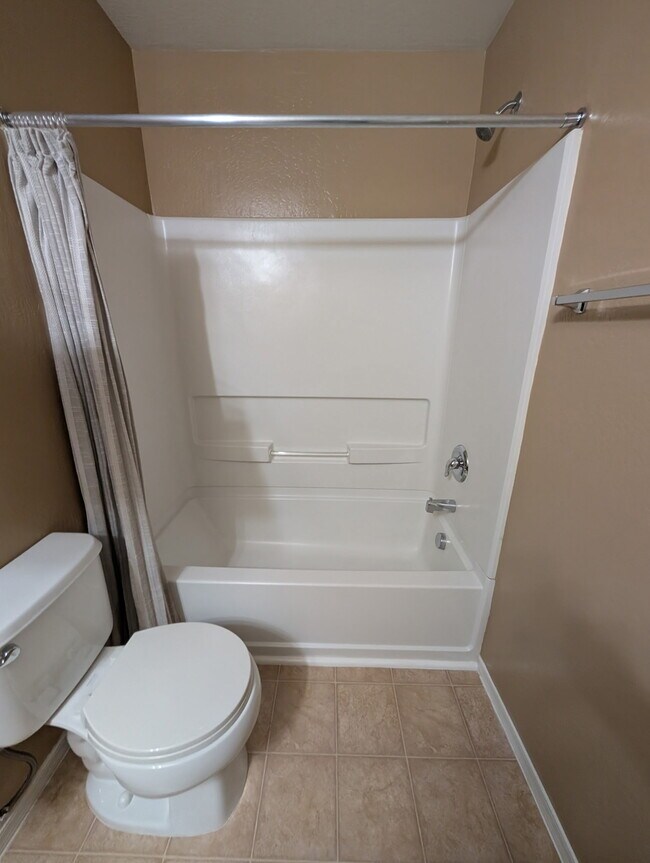 Building Photo - 1250 S Rialto