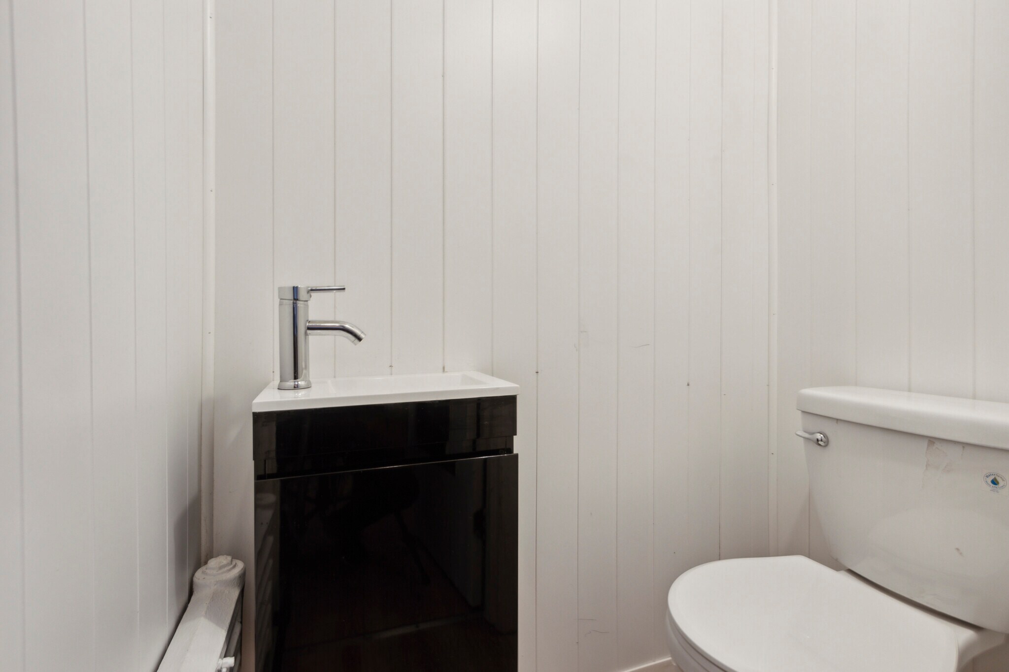 Building Photo - 5122 N Hutchinson St