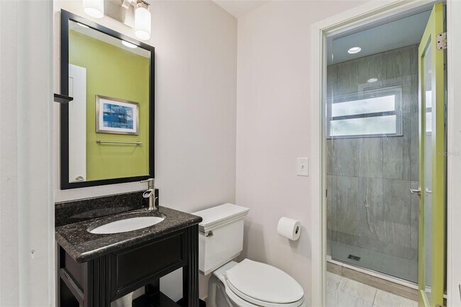 Building Photo - 116 Willow Ave