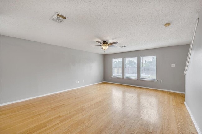 Building Photo - 2514 Byfield Dr