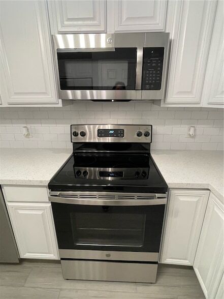 Building Photo - 3838 Oldenburg Ln