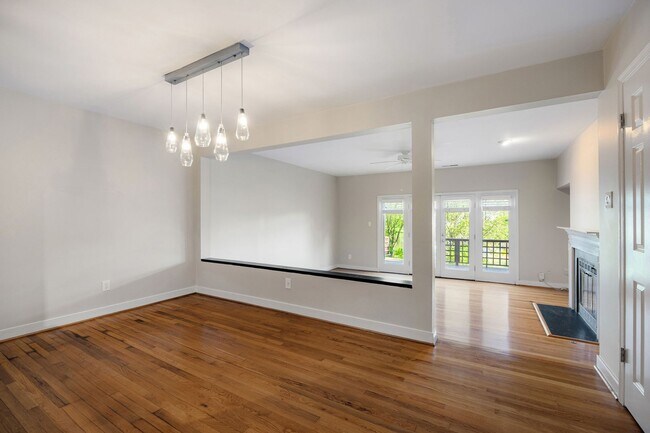 Building Photo - 9154 Lakeland Dr