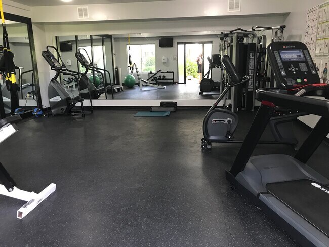 Nice gym - 6542 Ocean Crest Dr