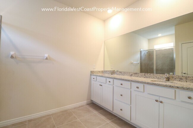Building Photo - COOL COASTAL 4 BED/2 BATH HOME! PALISADES LAKEWOOD RANCH! COMMUNITY POOL/FITNESS ROOM!