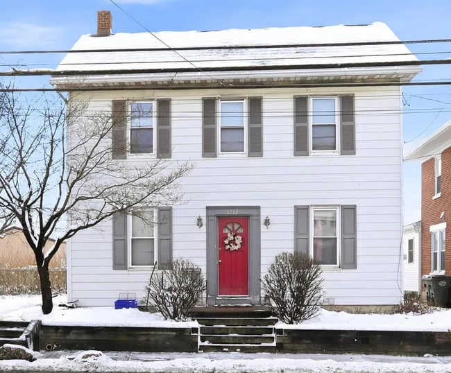 Building Photo - 1212 E Philadelphia Ave