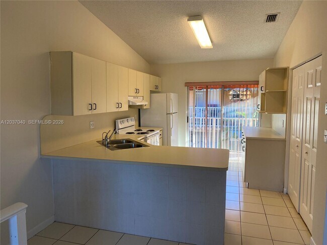 Building Photo - 3566 W 80th St