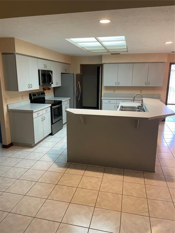 Building Photo - 3007 Forest Club Dr