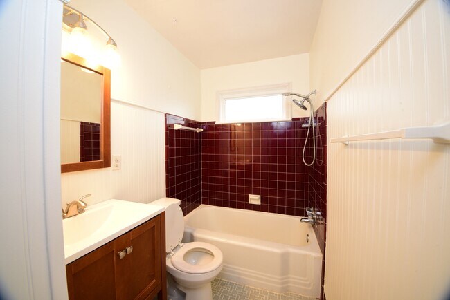 Building Photo - 3522 S Toledo Ave