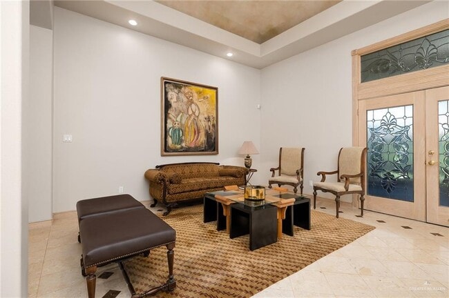 Building Photo - 27 N "E" St