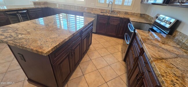 Building Photo - 21506 N 73rd Ave