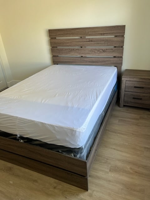 Building Photo - 8550 Rolling Hills Dr