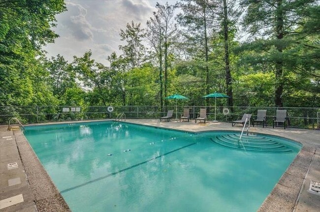 Building Photo - Rochelle