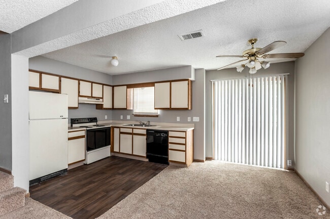 2BR, 1.5BA - 1250 SF - Chestnut Heights