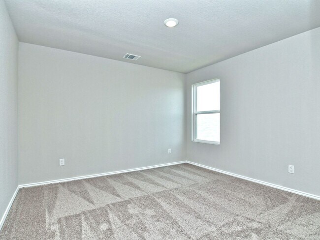 Building Photo - 1950 SF Home in San Antonio - 4 BR /2 BA - WATERWHEEL!!!