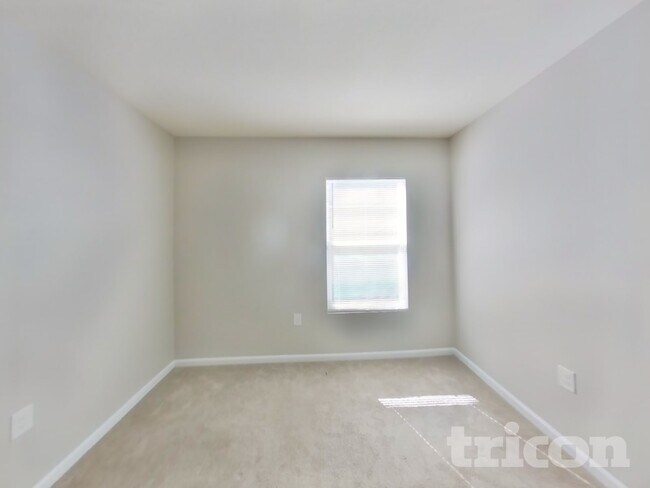 Building Photo - 1987 April Oaks Dr