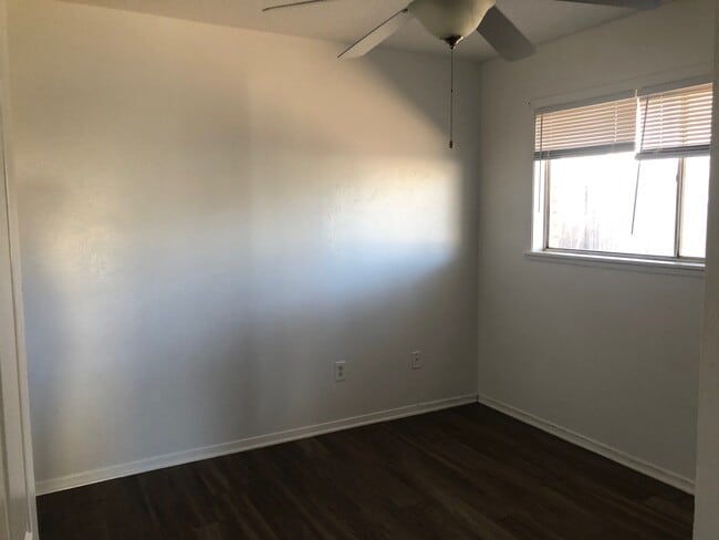 Building Photo - 2906 Lourdes St