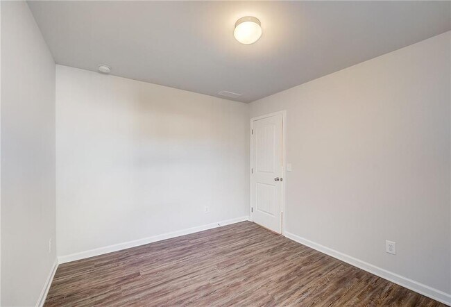 Building Photo - 224 Turner Ln