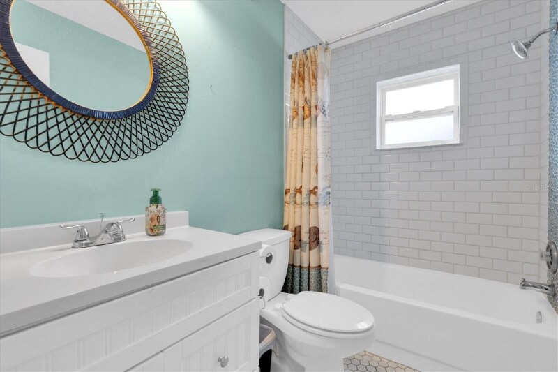 Building Photo - 10105 Briar Cir