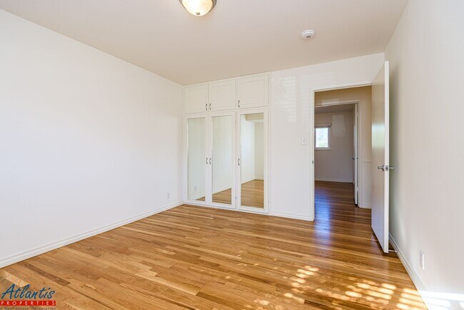 Building Photo - Gorgeous Home | Desirable Location