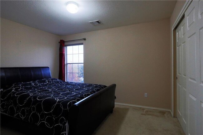 Building Photo - 11008 Crazy Well Dr