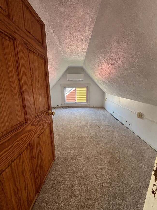 Building Photo - 14 W Carrollton Ave