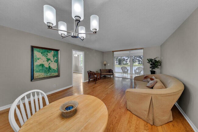 Building Photo - 14623 Bonaire Blvd